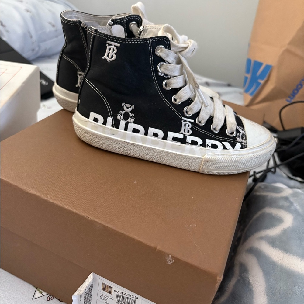 Burberry Kids Sneakers - Black and White